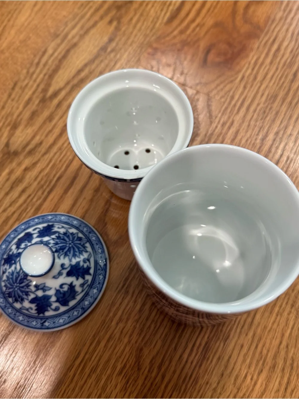 Blue and White Porcelain Tea Mug with Lid and Infuser